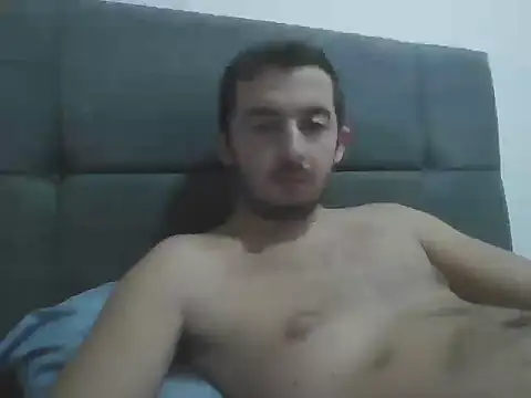 Snapshot of laynufff chatting on 23, 10, 2025 laynufff online show from 23, 10, 2025