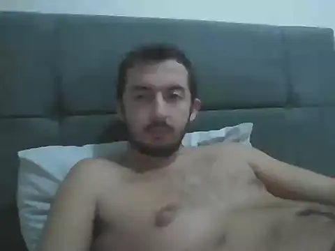 Snapshot of laynufff chatting on 29, 10, 2025 laynufff online show from 29, 10, 2025