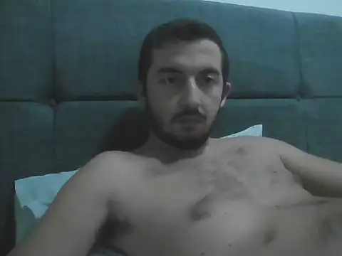 Snapshot of laynufff chatting on 31, 10, 2025 laynufff online show from 31, 10, 2025