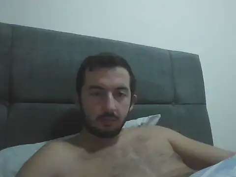 Snapshot of laynufff chatting on 2, 11, 2025 laynufff online show from 2, 11, 2025