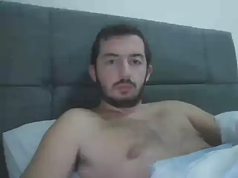 Snapshot of laynufff chatting on 4, 11, 2025 laynufff online show from 4, 11, 2025