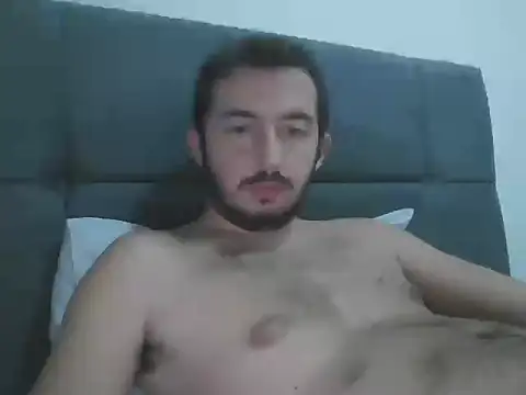 Snapshot of laynufff chatting on 5, 11, 2025 laynufff online show from 5, 11, 2025