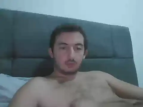 Snapshot of laynufff chatting on 13, 11, 2025 laynufff online show from 13, 11, 2025