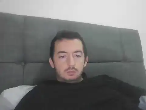 Snapshot of laynufff chatting on 16, 11, 2025 laynufff online show from 16, 11, 2025