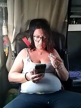 Snapshot of cuplubijoanna chatting on 24, 10, 2025 cuplubijoanna online show from 24, 10, 2025