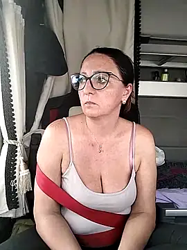 Snapshot of cuplubijoanna chatting on 2, 11, 2025 cuplubijoanna online show from 2, 11, 2025