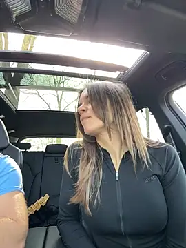 JuicyFruits93 online show from 9, 3, 2026