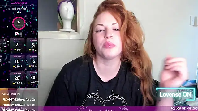 Snapshot of aaprill chatting on 23, 10, 2025 aaprill online show from 23, 10, 2025