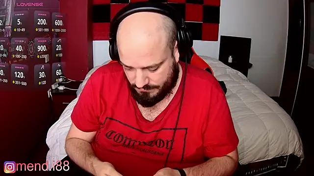 menditeta1 online show from 6, 3, 2025