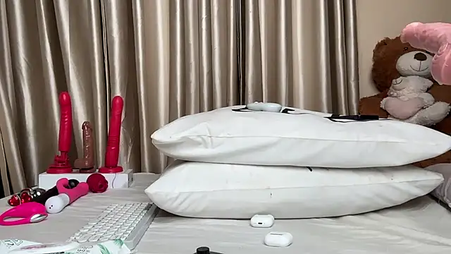 SexyAudreyFuck online show from 6, 1, 2026