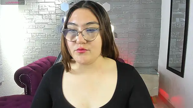 conniejames m online show from 15, 9, 2025