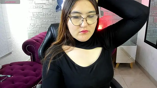 conniejames m online show from 4, 10, 2025