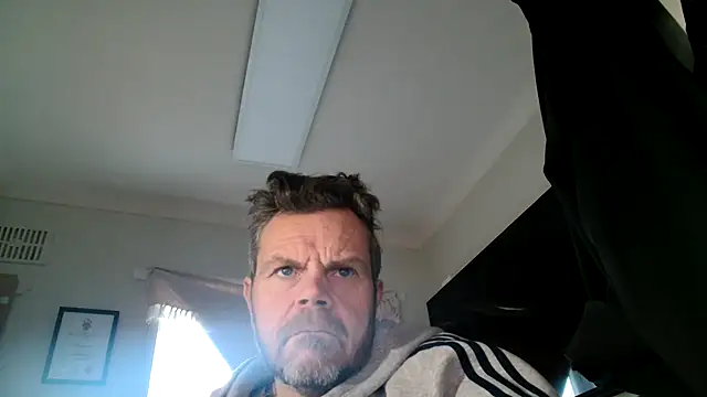 Snapshot of toptugger chatting on 14, 2, 2025 toptugger online show from 14, 2, 2025