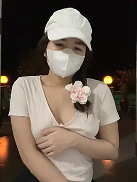BabyThree  online show from 26, 12, 2024