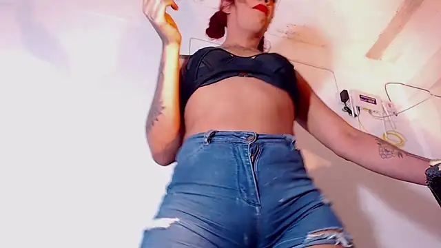 Kitie Petarda online show from 8, 11, 2025