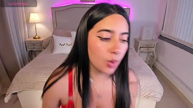 Snapshot of serenna_se chatting on 3, 2, 2025 serenna se online show from 3, 2, 2025