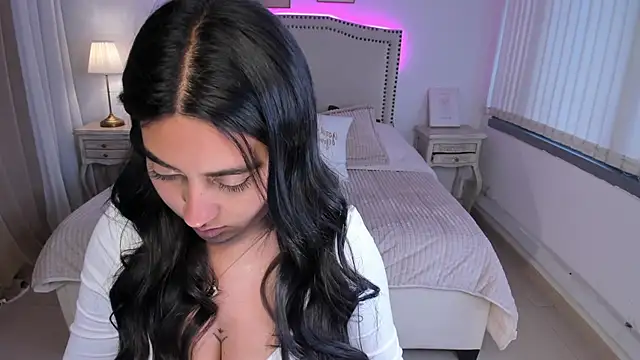 Snapshot of serenna_se chatting on 4, 3, 2025 serenna se online show from 4, 3, 2025