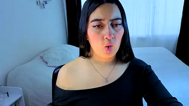 Snapshot of serenna_se chatting on 17, 10, 2025 serenna se online show from 17, 10, 2025