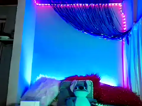 Tomas Tylor online show from 12, 12, 2024