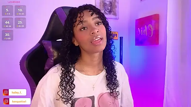 Snapshot of Heily_Fox chatting on 8, 2, 2025 Heily Fox online show from 8, 2, 2025