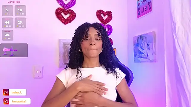 Snapshot of Heily_Fox chatting on 13, 2, 2025 Heily Fox online show from 13, 2, 2025