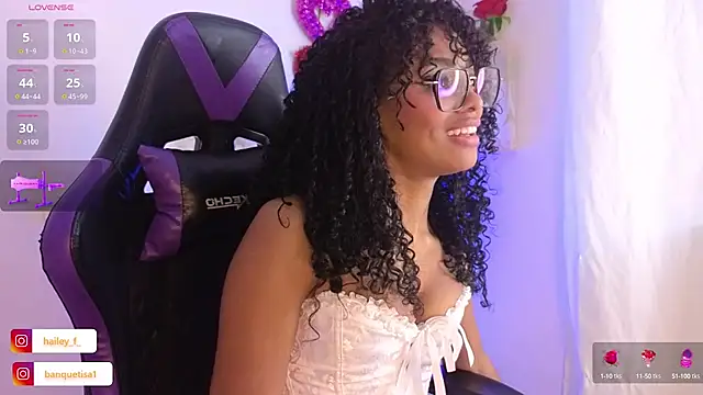 Snapshot of Heily_Fox chatting on 14, 2, 2025 Heily Fox online show from 14, 2, 2025