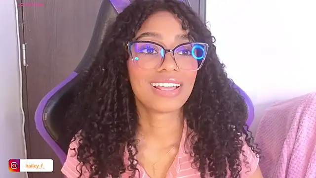 Snapshot of Heily_Fox chatting on 25, 2, 2025 Heily Fox online show from 25, 2, 2025