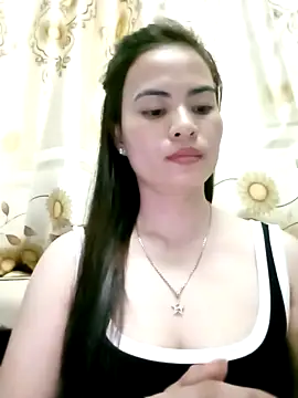 NgocQuyen2K online show from 16, 2, 2025