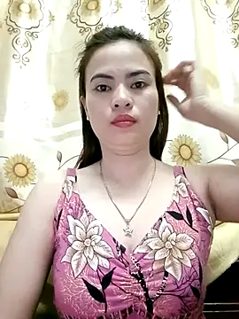 NgocQuyen2K online show from 17, 2, 2025