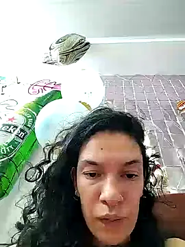 Snapshot of rebekka_simpson chatting on 5, 1, 2025 rebekka simpson online show from 5, 1, 2025