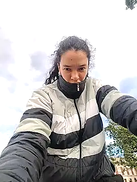 Snapshot of rebekka_simpson chatting on 11, 11, 2025 rebekka simpson online show from 11, 11, 2025