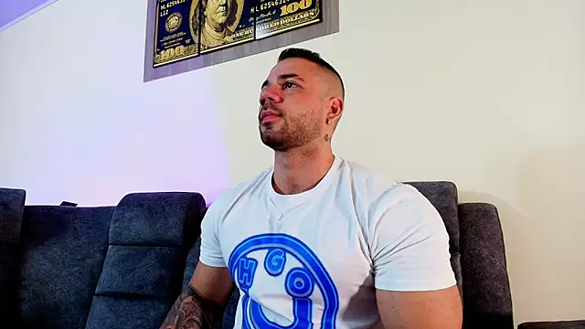 Snapshot of JeremyLowe chatting on 20, 10, 2025 JeremyLowe online show from 20, 10, 2025