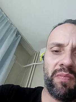 Snapshot of CashhoOUT chatting on 4, 4, 2026 CashhoOUT online show from 4, 4, 2026