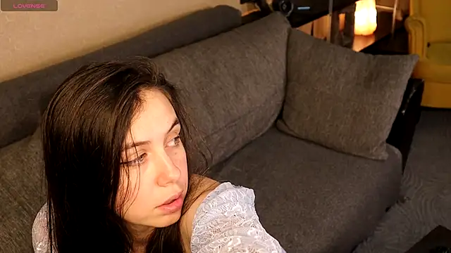 Snapshot of Kete_Moon chatting on 13, 10, 2025 Kete Moon online show from 13, 10, 2025