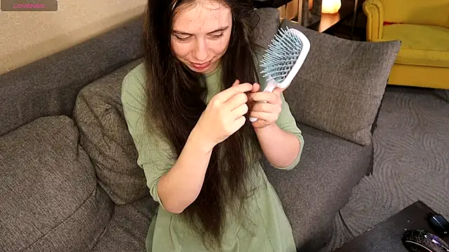 Snapshot of Kete_Moon chatting on 21, 11, 2025 Kete Moon online show from 21, 11, 2025