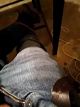 Snapshot of A_man_in_public chatting on 24, 2, 2026 A man in public online show from 24, 2, 2026