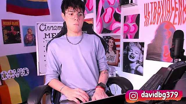 Snapshot of cinnamon_boyxxx chatting on 18, 3, 2025 cinnamon boyxxx online show from 18, 3, 2025