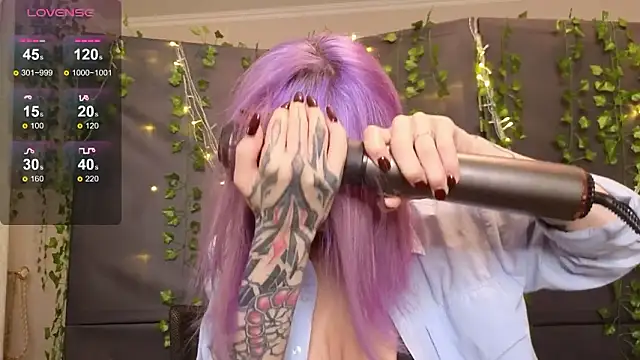 Snapshot of christy_memeow chatting on 19, 1, 2026 christy memeow online show from 19, 1, 2026