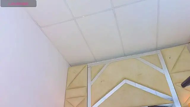 Tiphani walker  online show from 10, 10, 2025