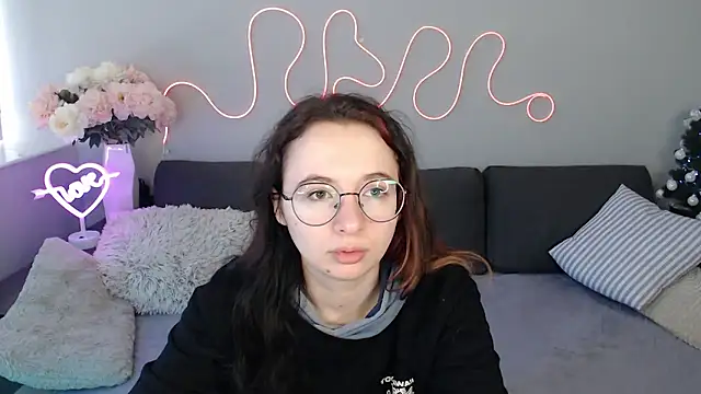 Mini Diva online show from 6, 1, 2026