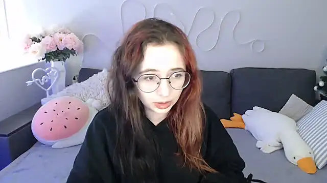 Snapshot of Mini_Diva chatting on 4, 3, 2026 Mini Diva online show from 4, 3, 2026