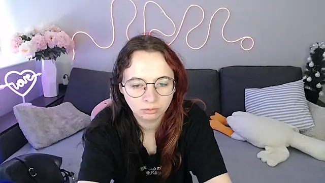 Snapshot of Mini_Diva chatting on 14, 3, 2026 Mini Diva online show from 14, 3, 2026