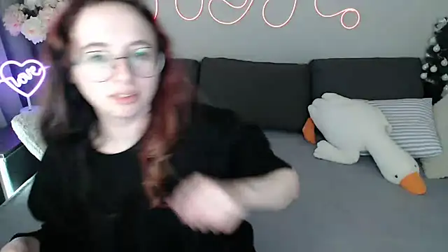 Snapshot of Mini_Diva chatting on 28, 3, 2026 Mini Diva online show from 28, 3, 2026