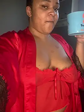 Snapshot of yourfavlightskinn chatting on 26, 12, 2024 yourfavlightskinn online show from 26, 12, 2024