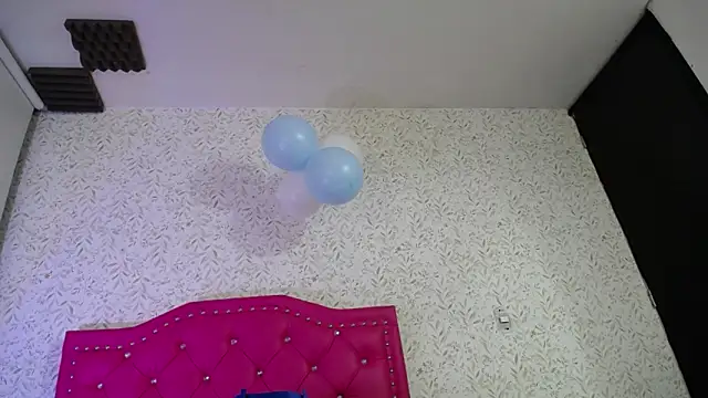 Snapshot of luly_pink chatting on 10, 10, 2025 luly pink online show from 10, 10, 2025