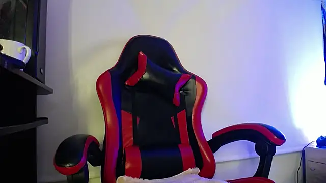 Snapshot of luly_pink chatting on 5, 11, 2025 luly pink online show from 5, 11, 2025