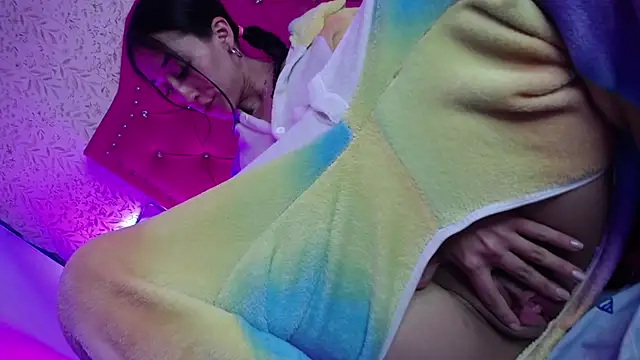 luly pink online show from 25, 2, 2026