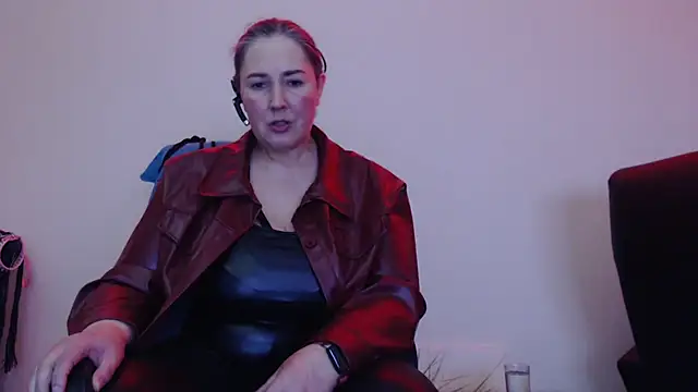MilfGina online show from 13, 1, 2025