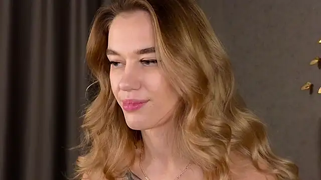 Snapshot of BBabyShark chatting on 5, 1, 2025 BBabyShark online show from 5, 1, 2025