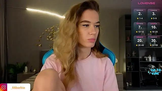 Snapshot of BBabyShark chatting on 3, 2, 2025 BBabyShark online show from 3, 2, 2025